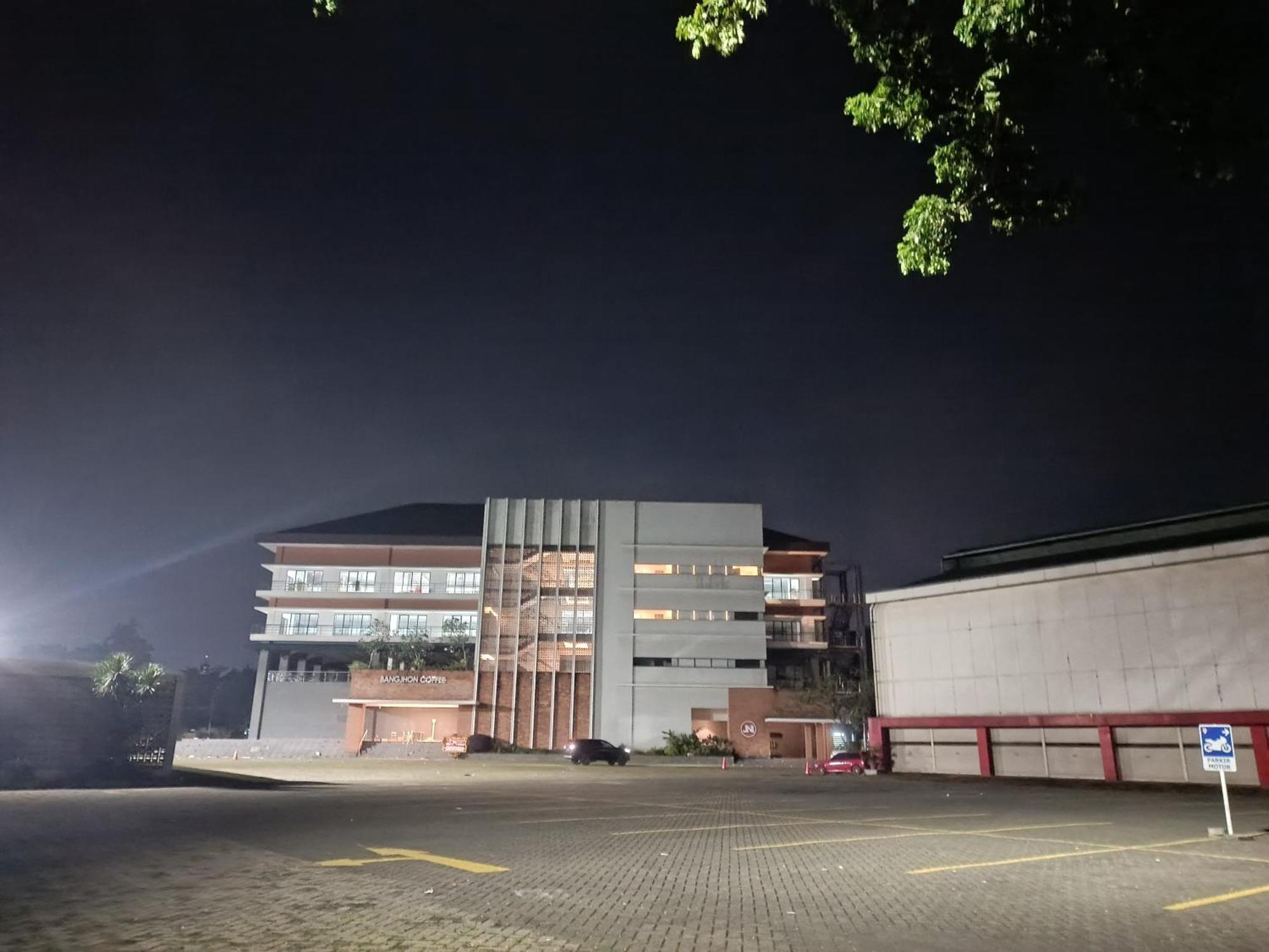 Tos Hotel & Convention Center Tangerang Powered By Archipelago ภายนอก รูปภาพ